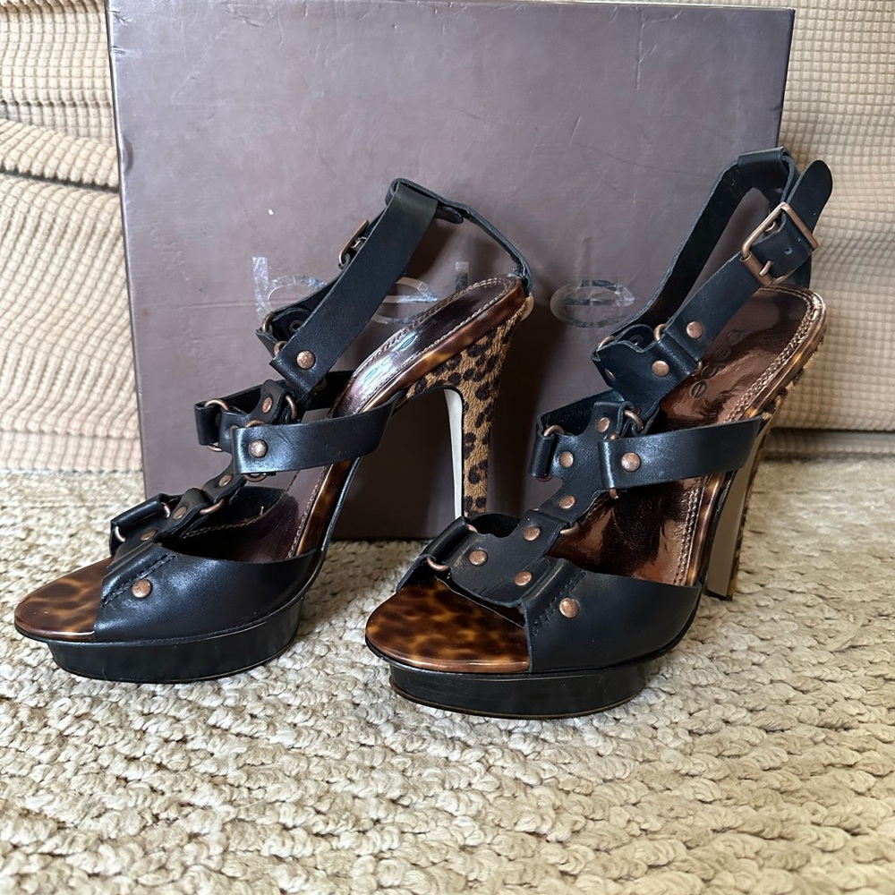Bebé High heels size 9 with zebra print heels